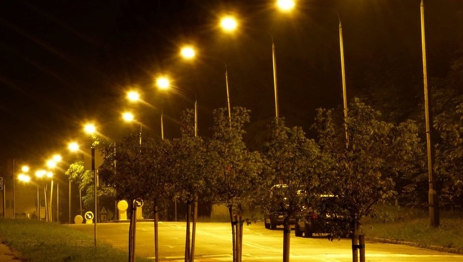 640e29b1-54d2-424d-a498-ee7935b054c6-large16x9_StreetLights