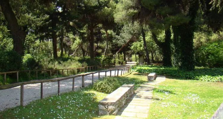 votanikos-kipos-ekpa-anoigei-gia-koino-750x400