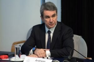 Σκάνδαλο Novartis: Η Τουλουπάκη ασκεί δίωξη στον Λοβέρδο για δωροληψία