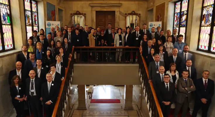 perifereiaki-diaskepsi-dimwn-735x400