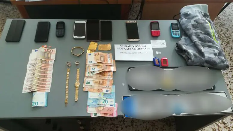 speira-ierosulwn-rimaze-ekklisies-panw-apo-100000-i-leia-tous.w_l