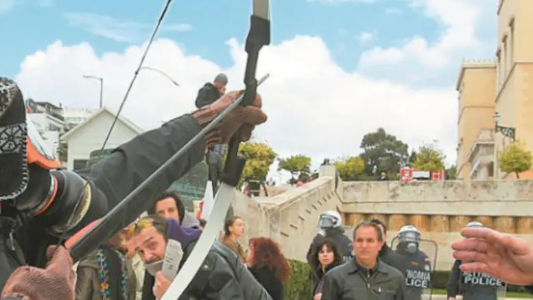 sunellifthisan-o-toksobolos-tou-suntagmatos--sunergos-tis-roupa_5.w_l