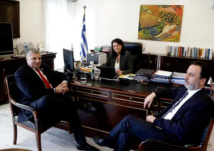 260220-synantisi-g-patoyli-me-tin-ypoyrgo-paideias-gia-ton-programmatismo-koinon-draseon