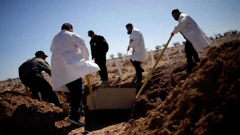 sok-sti-suria-brethike-omadikos-tafos-amaxwn-kai-stratiwtikwn.w_l