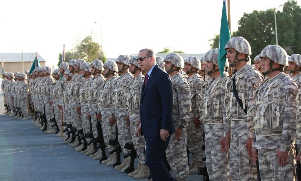 0x0-cumhurbaskani-erdogandan-katar-tsk-kara-unsur-komutanligina-ziyaret-1510753406320