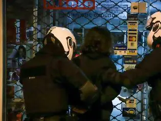 meli-speiras-ntynontan-astynomikoi---listevan-allodapous-stin-attiki-1-315x236