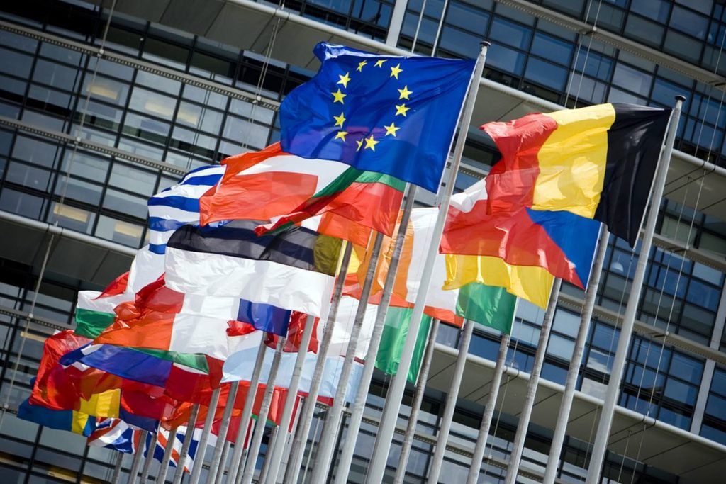 Flag-and-Parliament.0