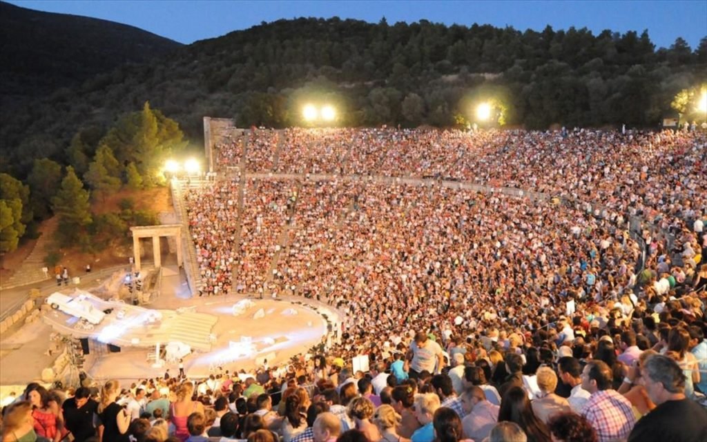 epidauros-megala-onomata-tis-diethnous-skinis-erxontai-to-kalokairi