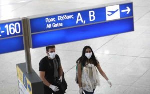 koronoios-ellada-aerodromio-afikseis-tourismos-min