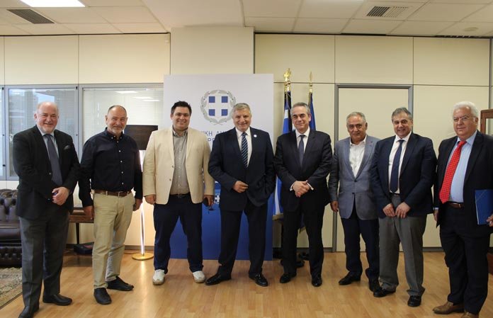 130620-perifereia-attikis-8-ek-eyro-gia-tin-anavathmisi-ton-dexiotiton-toylachiston-6-000-ergazomenon
