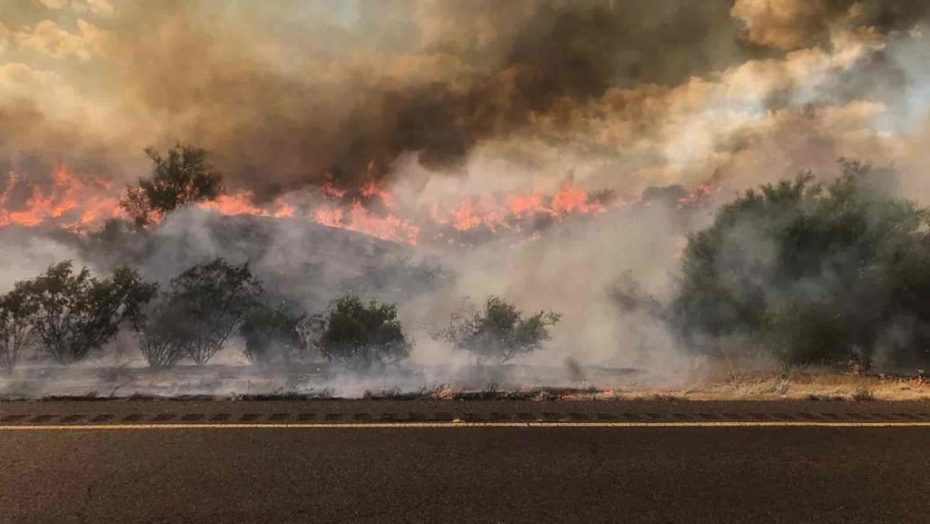16xp-arizona-fire1-videoSixteenByNineJumbo1600-min