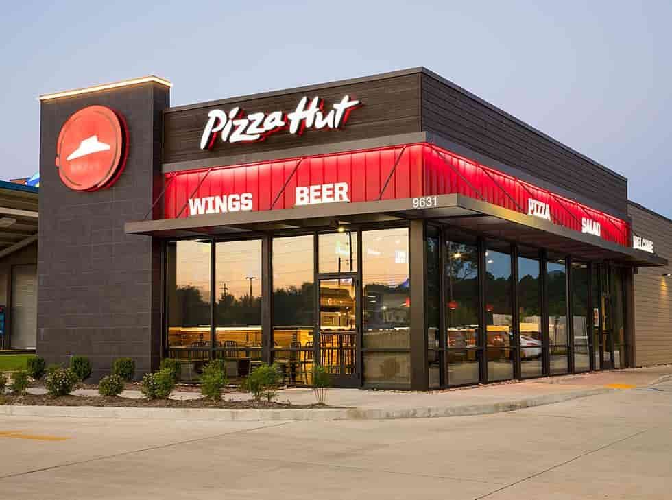 Pizza-Hut_RS25986_Getty-Images-1022603718-e1565352751823-min