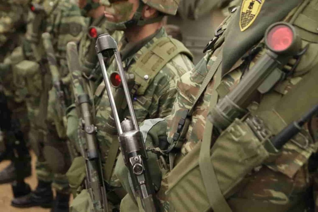 stratos oplites proslipsis army