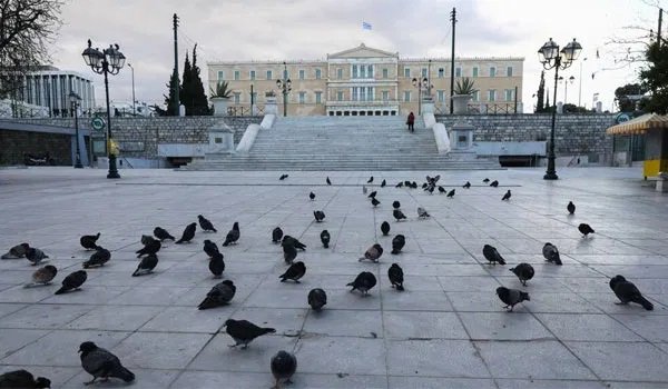corona athina adeia lockdown