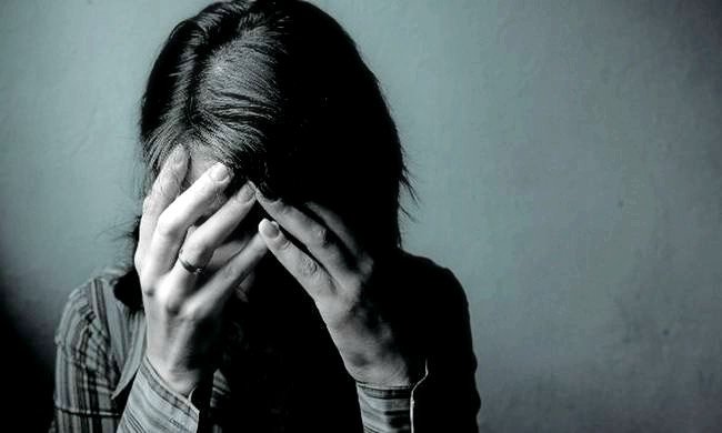 απελπισια apelpisia apognosi gynaika ntropi