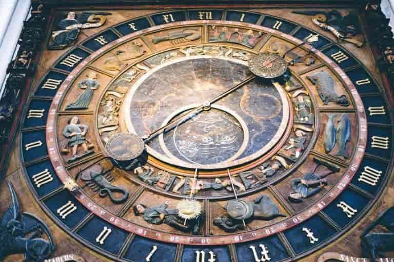 clock calendar