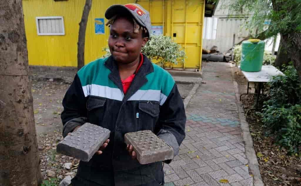 anakuklwsh-plastikwn-kenya-min