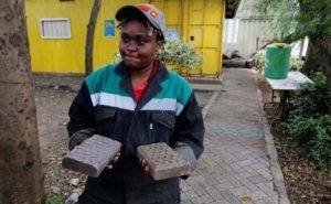 anakuklwsh-plastikwn-kenya-min