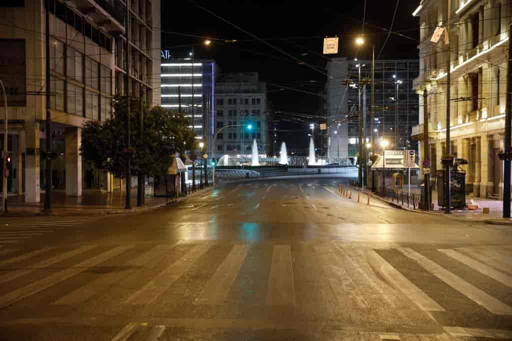 omonoia athina adeia vradi corona