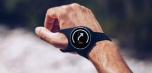 wearables-min siskeves ensomatomenes