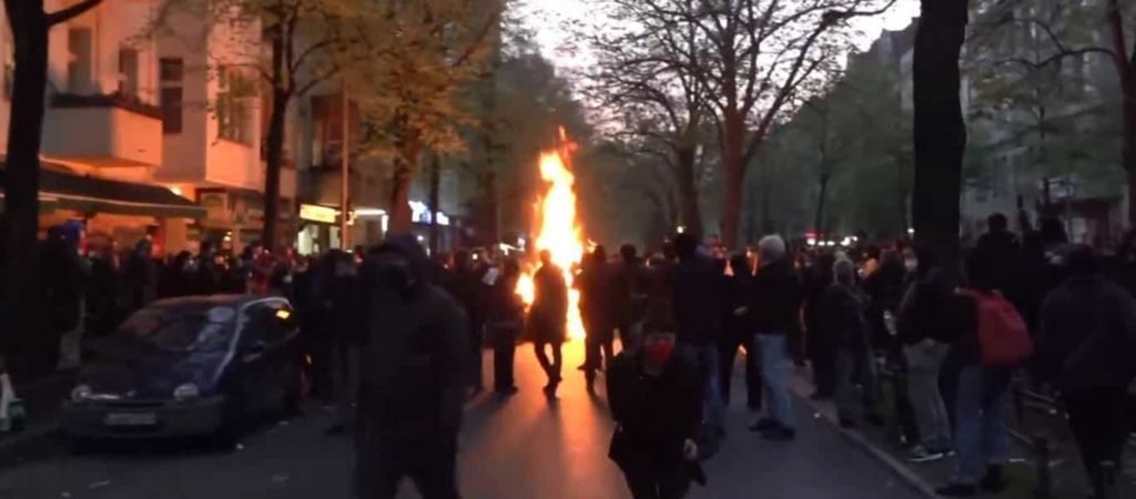 berlin fire protest