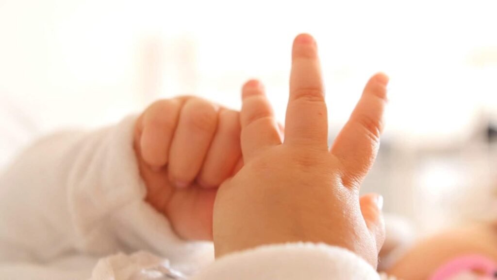 baby-hand-1-min