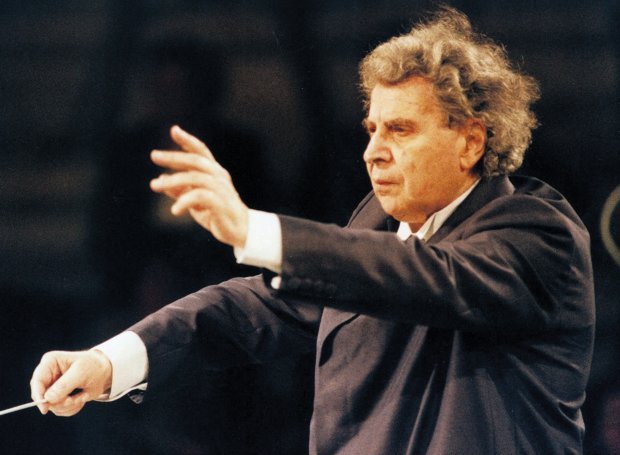 Mikis_Theodorakis-2