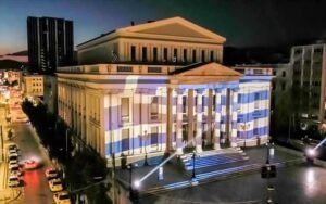 peiraias-sta-galanoleuka-to-dimotiko-theatro-gia-ton-eortasmo-tis-28is-oktobriou-min