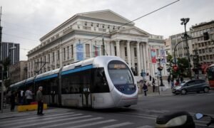 tram-peiraia