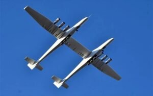 bigger airplane megalutero-aeroplano-ston-kosmo-stratolaunch