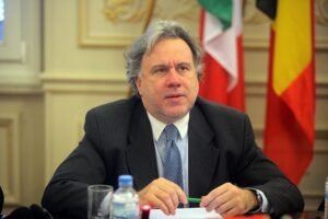 κατρουγκαλος katrougalos
