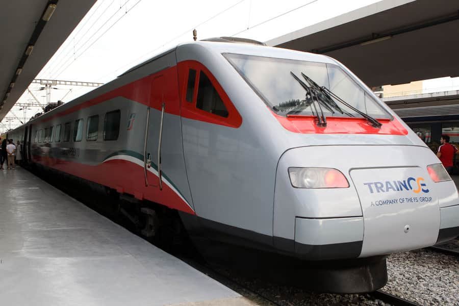 τραινα train ose