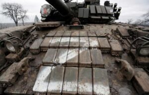 CRISIS- ILITARY russian tank