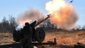 artillery gun cannon