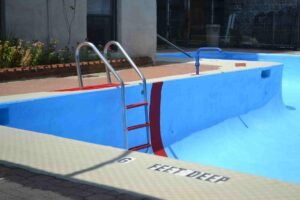 Swimming-Pool- empty