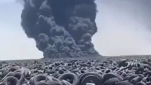 Worlds_biggest_tyre_graveyard2