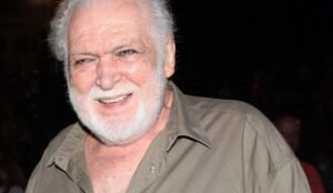 kostas kazakos_biografiko