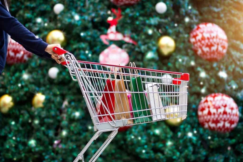 christmas shopping-min