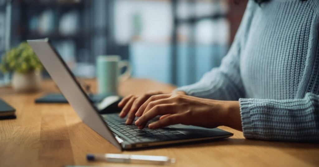Laptop-Work-From-Home