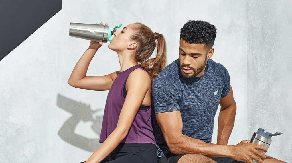 protein Drinking shaked-min