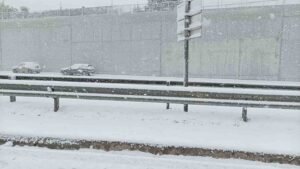 snow attiki ethniki odos ΑΤΤΙΚΗ-ΟΔΟΣ-6-min
