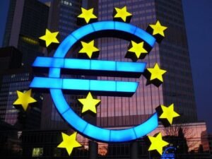 Σημάδια ανάκαμψης στην Ευρωζώνη- Αισθητή βελτίωση της επιχειρηματικής δραστηριότητας