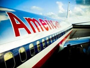 Ουασινγκτον: Δύο αεροπλάνα της American Airlines «τράκαραν» στο έδαφος
