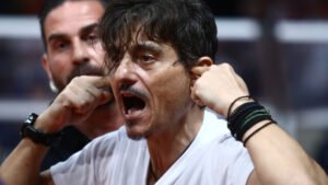 Δημήτρης Γιαννακόπουλος: “Ένα γήπεδο έβριζε την οικογένειά μου και ο Ολυμπιακός αντί να καταδικάσει, μου έκανε και μήνυση”