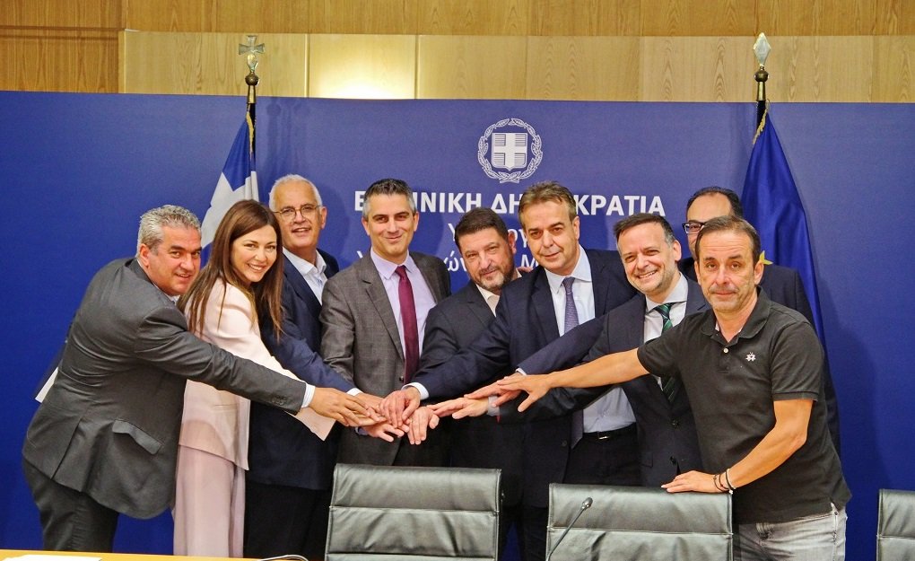 Υπογραφή σύμβασης για το έργο της ενεργειακής αναβάθμισης του σχολικού συγκροτήματος Γκράβας – enikonomia.gr