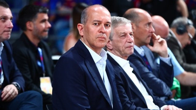 ΚΑΕ Ολυμπιακός: “Να συνεχιστεί το πρωτάθλημα – Δεν πάμε σε καμία συνάντηση με τον Γιαννακόπουλο”