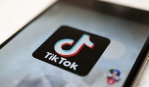 Συνέβη και αυτό: Κρατούμενος στις φυλακές Κορυδαλλού live σε TikTok battles με influencers
