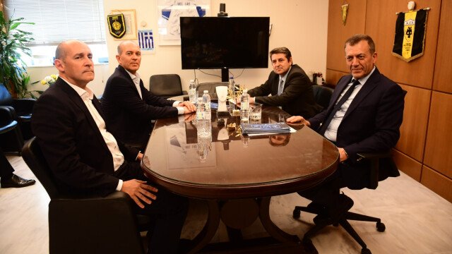 Η κρίσιμη συνάντηση: Ολοκληρώθηκε και το ραντεβού με τους αδελφούς Αγγελόπουλους – “Θα συνεχιστούν οι τελικοί”