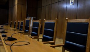 ΕνΔΕ για 13ο και 14ο μισθό: Η κυβέρνηση υποβαθμίζει τις συνθήκες διαβίωσης εργαζόμενων και συνταξιούχων
