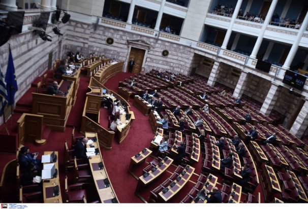 Προανακριτική για Τέμπη: Στα «χαρακώματα» κυβέρνηση και αντιπολίτευση – Η κατηγορία της «εσχάτης προδοσίας»,